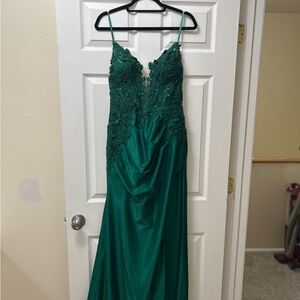 Emerald Green Lace Strapless Prom Dress